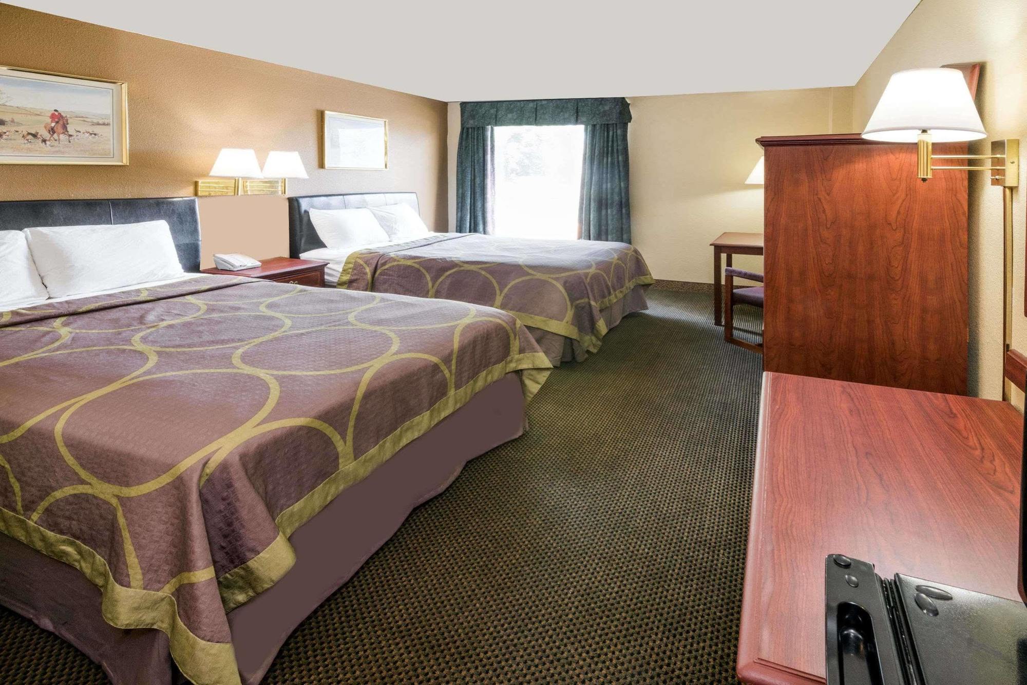 Super 8 By Wyndham Columbus Hotel Exterior foto